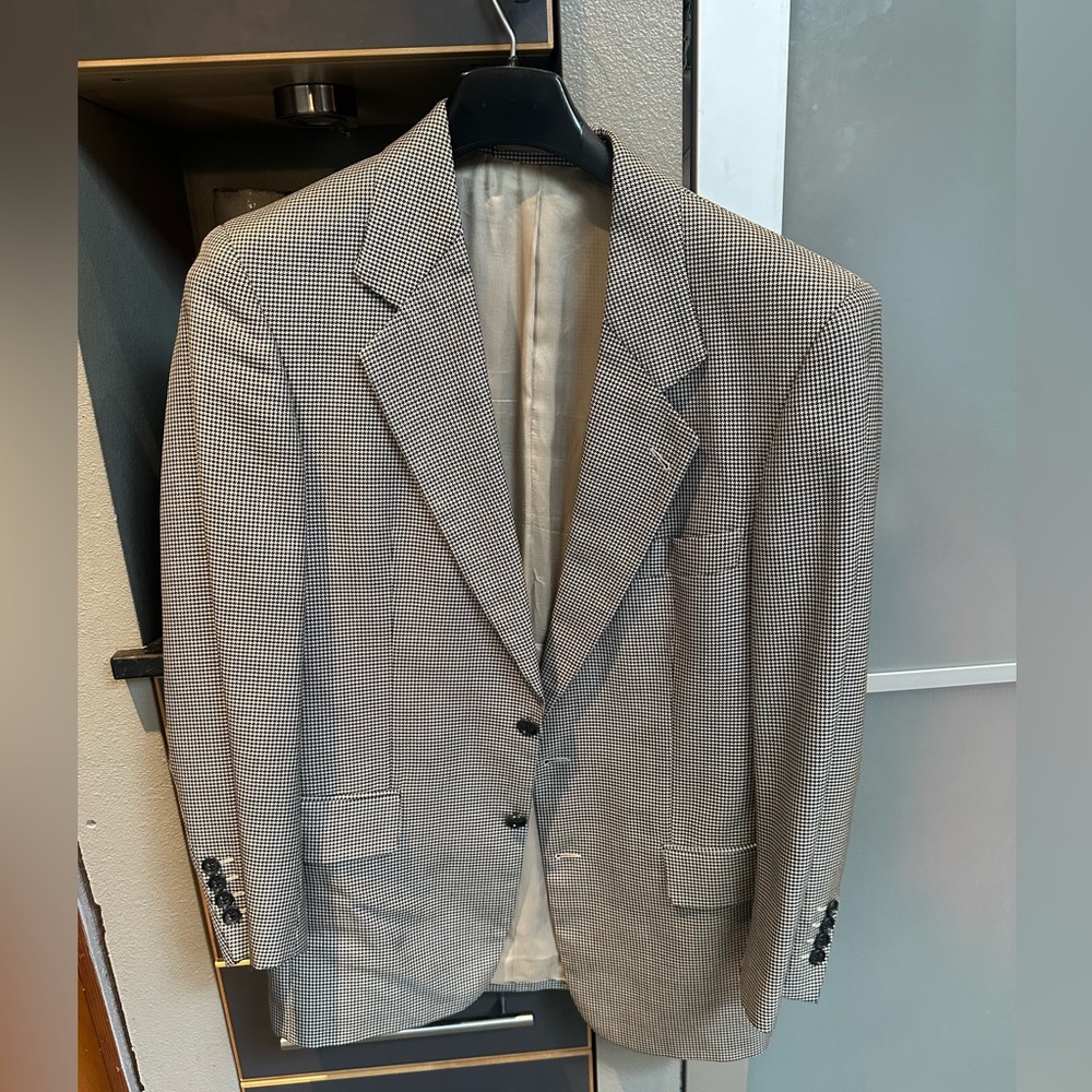 Hugo Boss Silk-Wool Houndstooth Blazer – Size ~36S (18” Waist) – Made in Italy